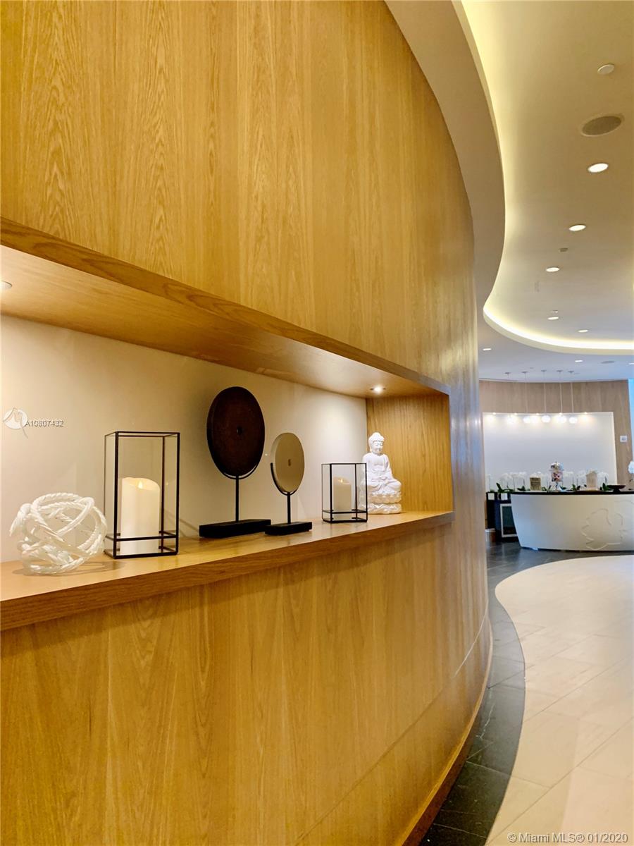 PARAMOUNT MIAMI - Residential Lease