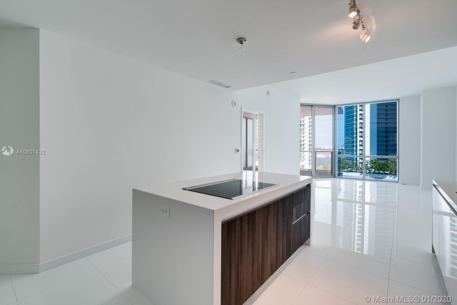 PARAMOUNT MIAMI - Residential Lease