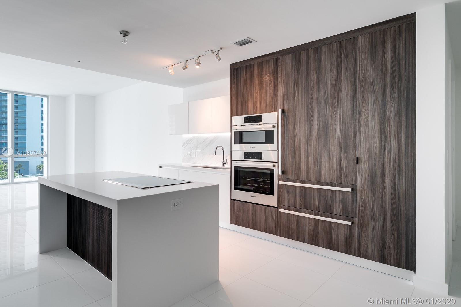 PARAMOUNT MIAMI - Residential Lease
