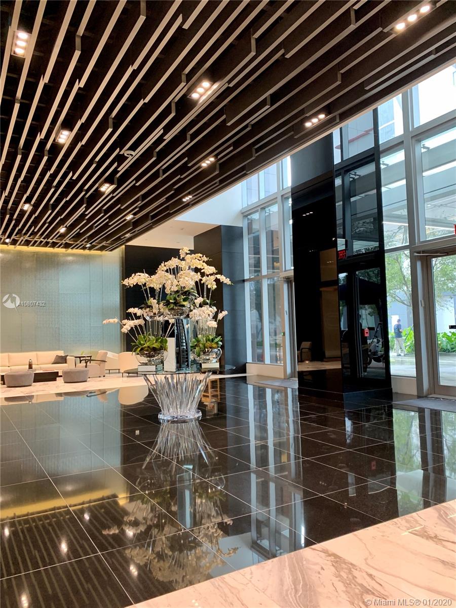 PARAMOUNT MIAMI - Residential Lease