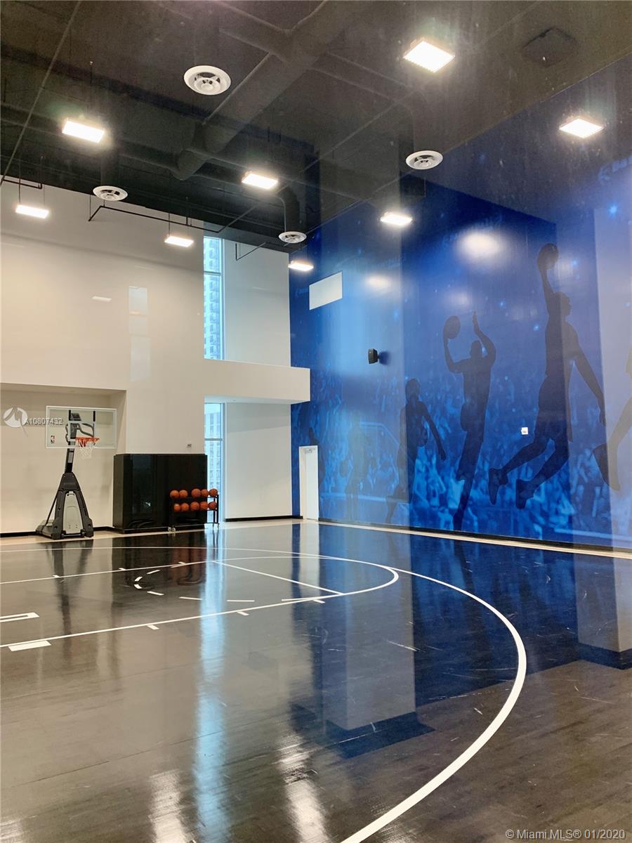 PARAMOUNT MIAMI - Residential Lease