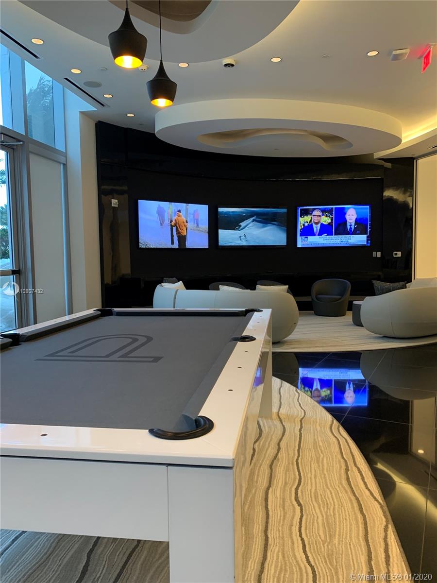 PARAMOUNT MIAMI - Residential Lease