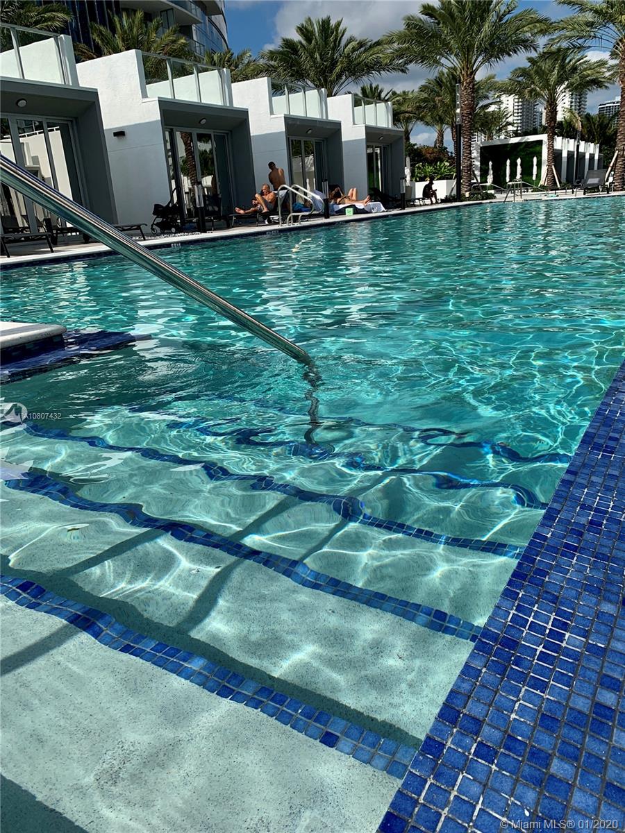 PARAMOUNT MIAMI - Residential Lease