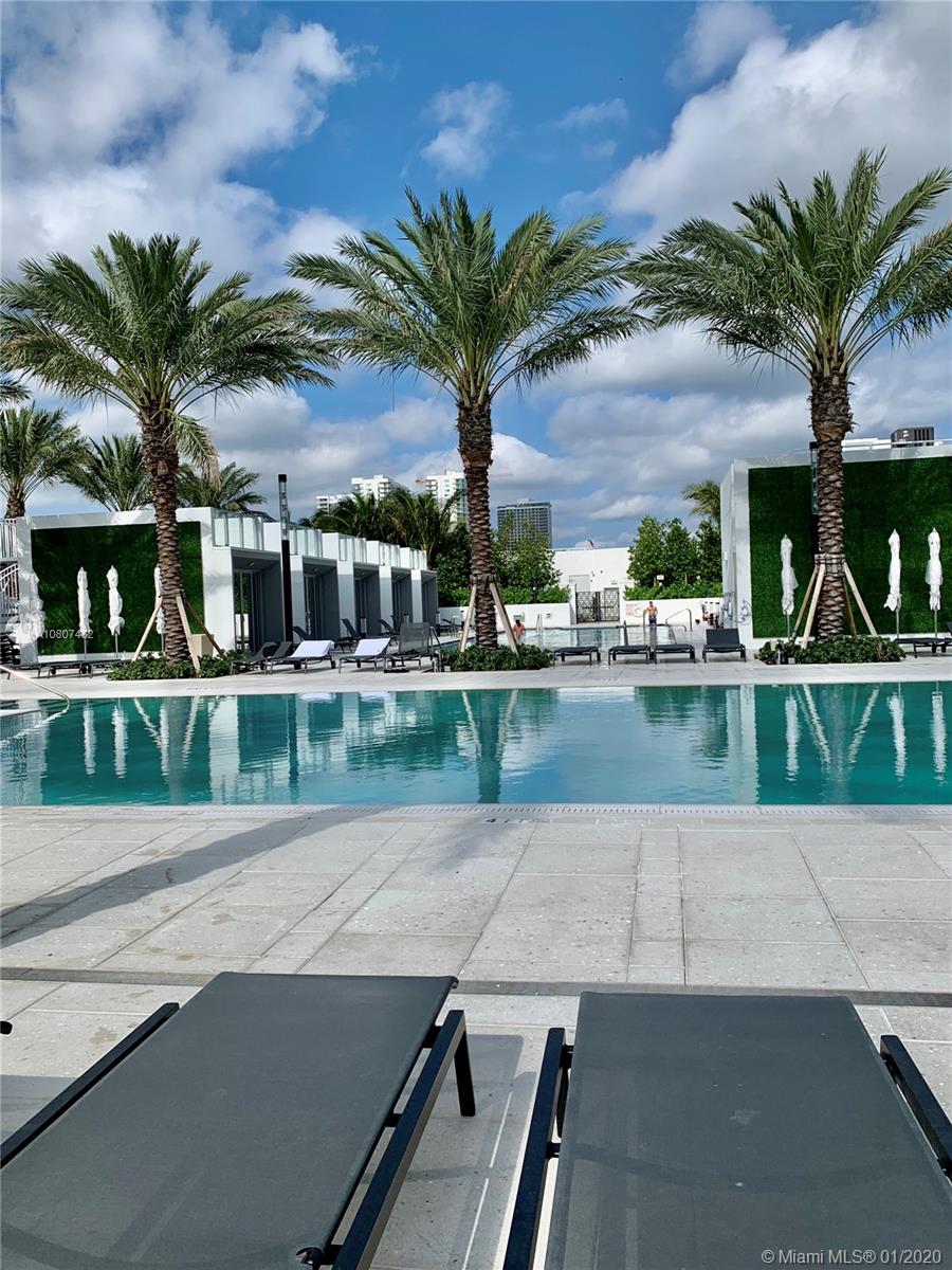 PARAMOUNT MIAMI - Residential Lease