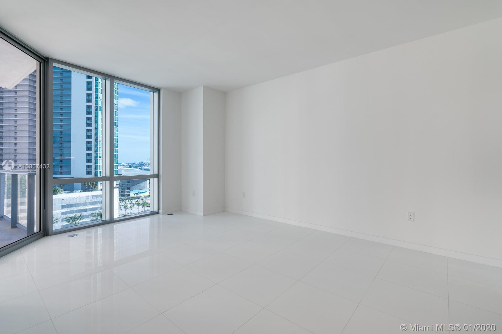 PARAMOUNT MIAMI - Residential Lease