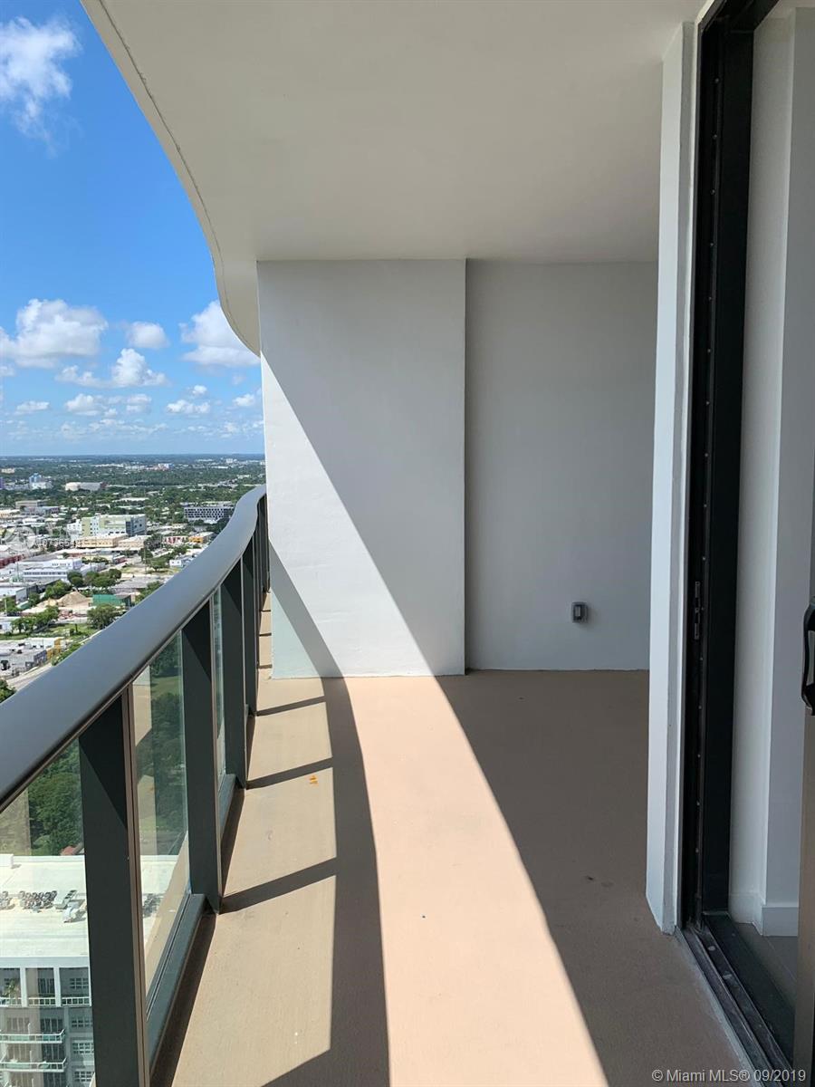 CANVAS CONDO - Residential Lease