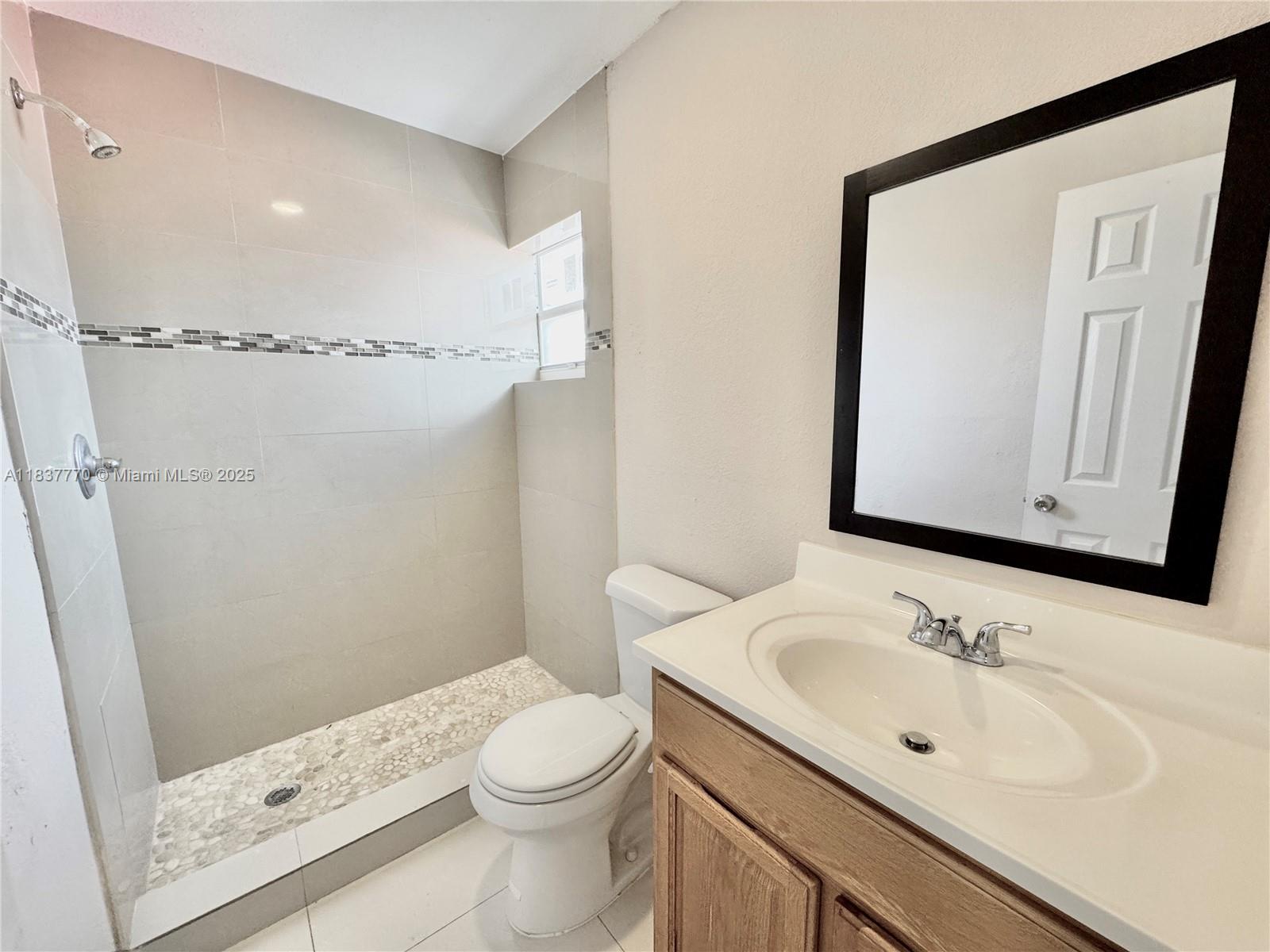 HOLLYWOOD RIDGE FARMS - Residential Lease