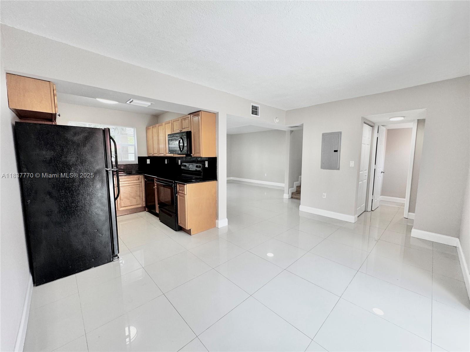 HOLLYWOOD RIDGE FARMS - Residential Lease