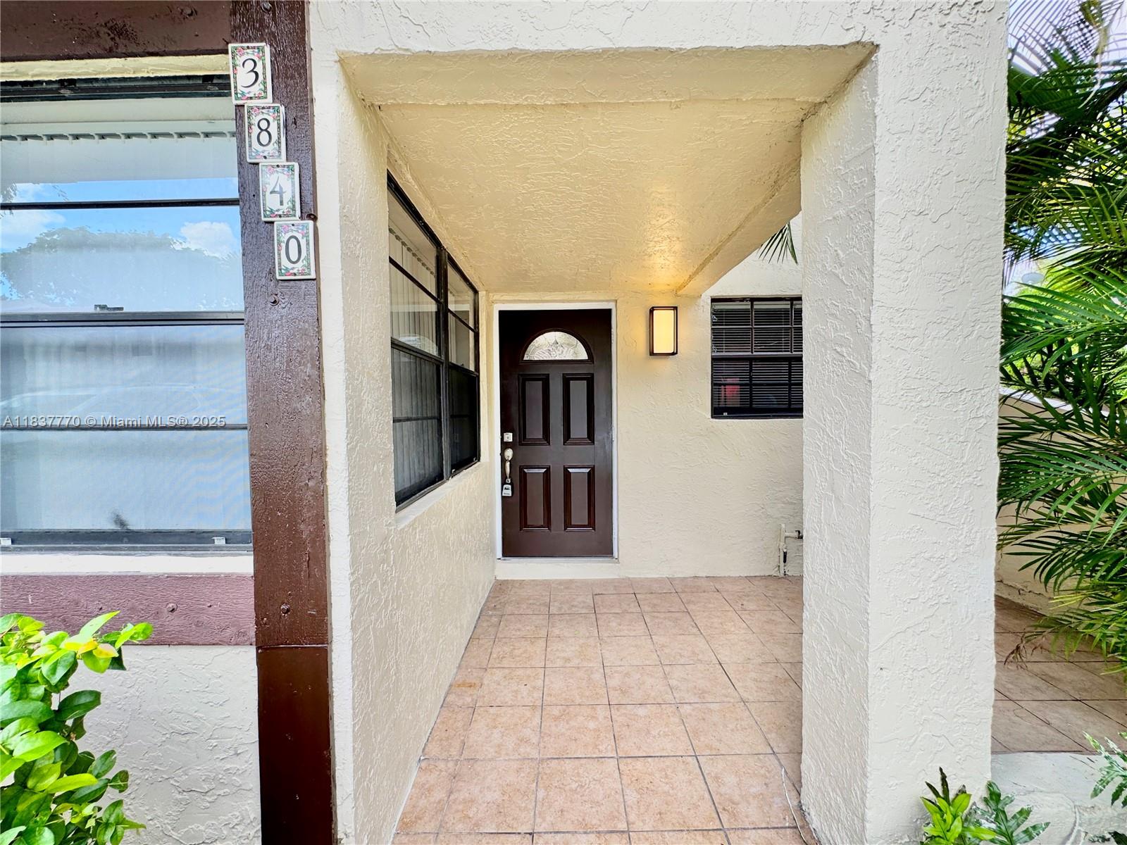 3840 SW 52nd Ave 3840