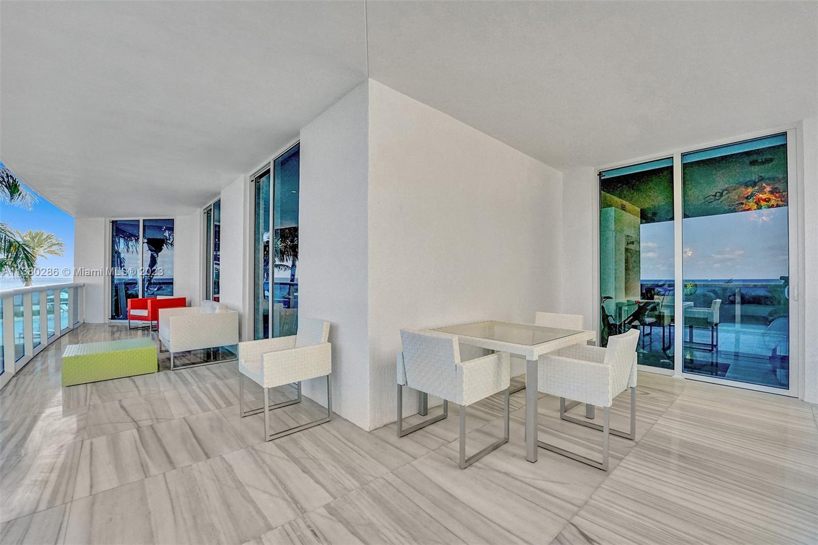 2711 HOLLYWOOD BEACH COND - Residential