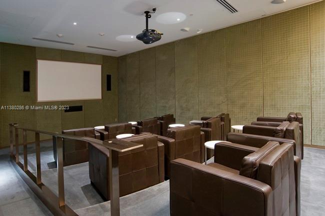 2711 HOLLYWOOD BEACH COND - Residential