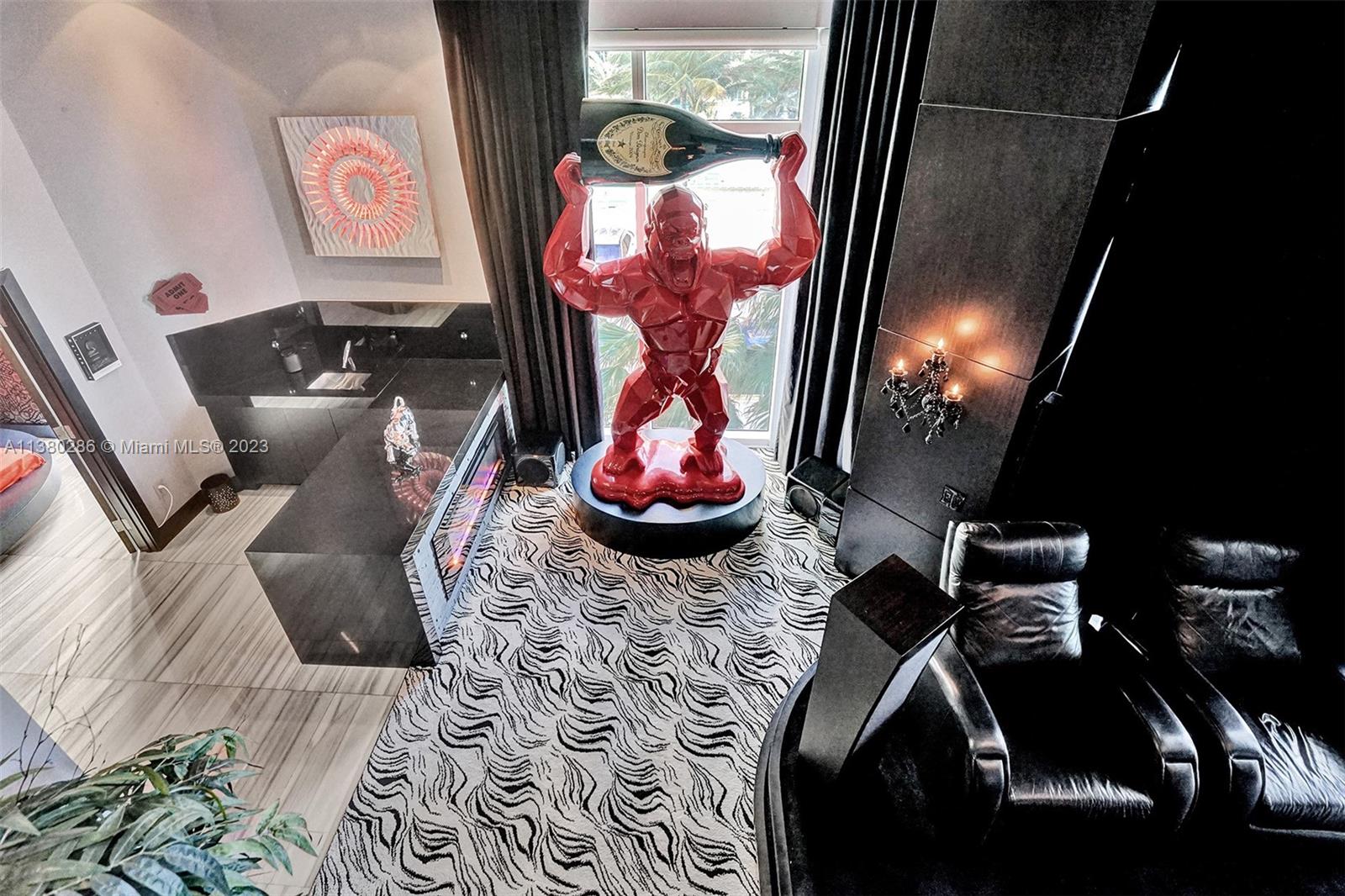 2711 HOLLYWOOD BEACH COND - Residential