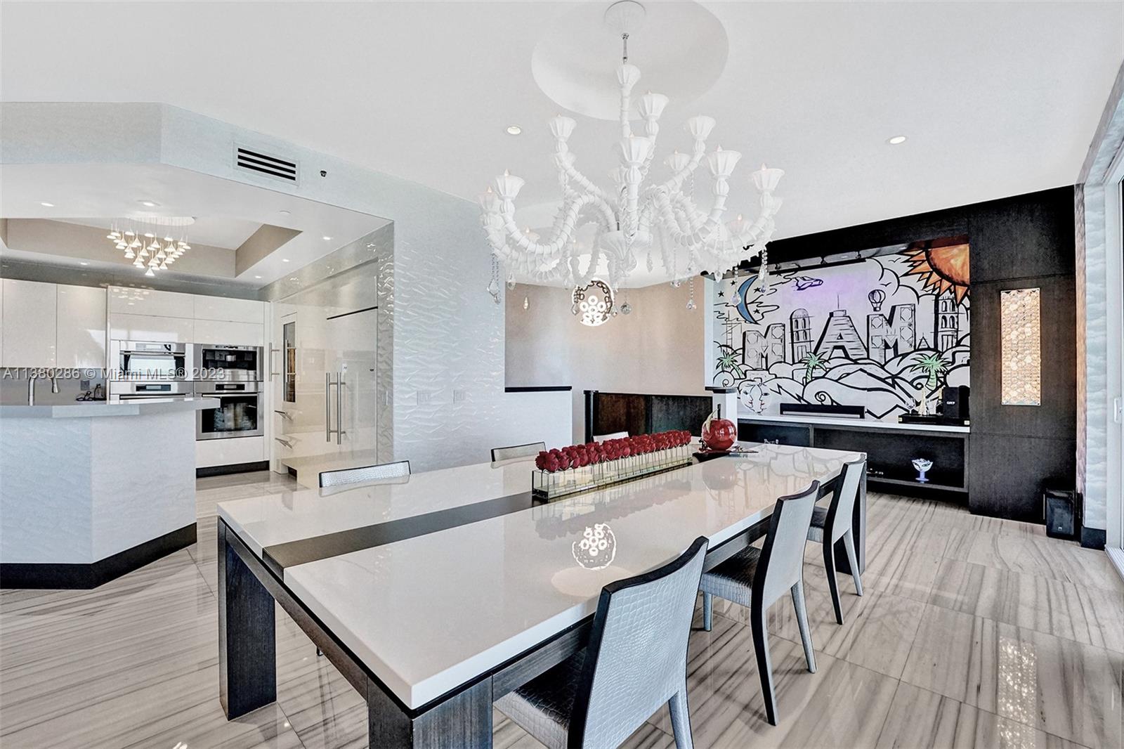 2711 HOLLYWOOD BEACH COND - Residential