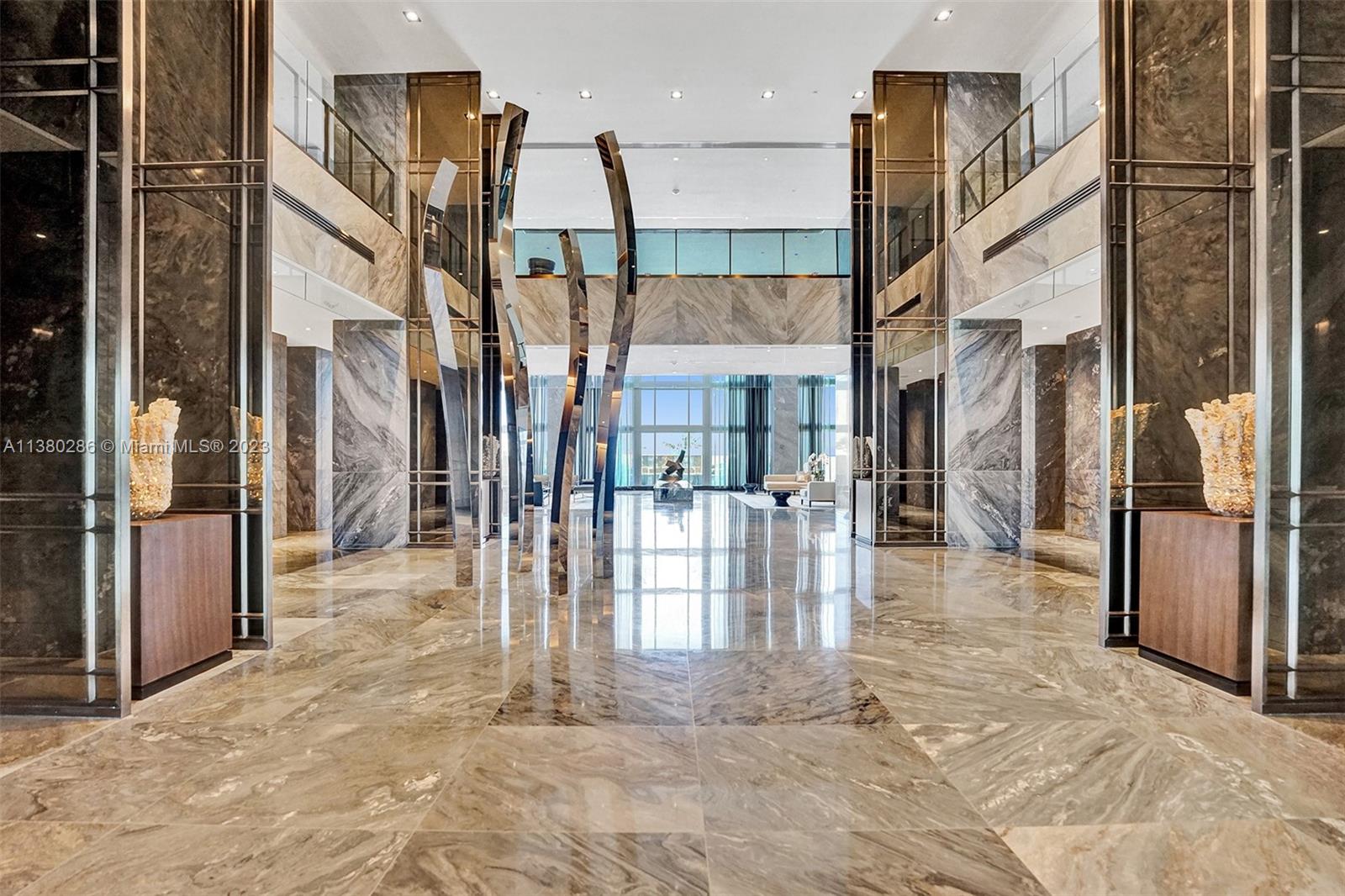 2711 HOLLYWOOD BEACH COND - Residential