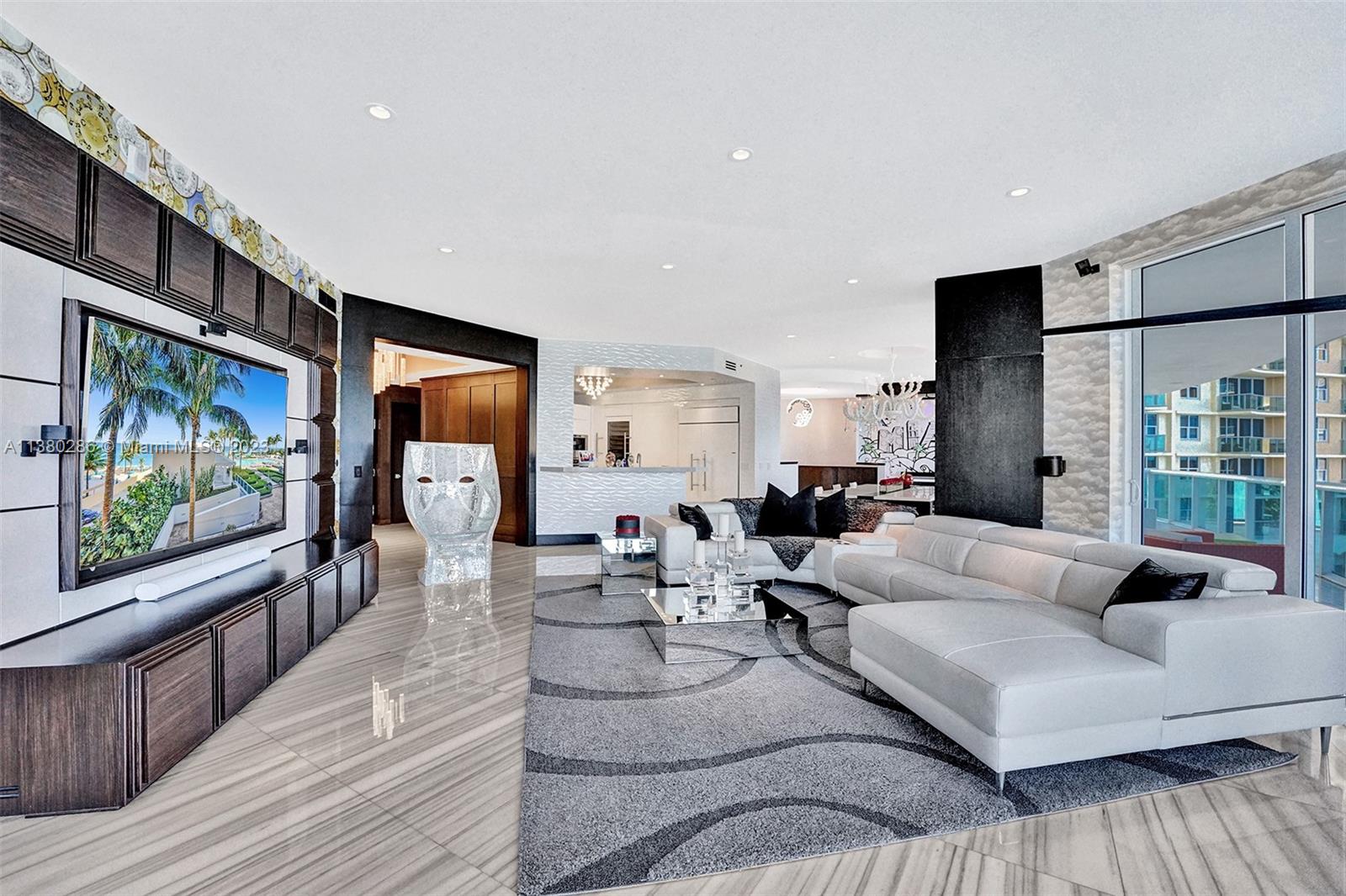 2711 HOLLYWOOD BEACH COND - Residential