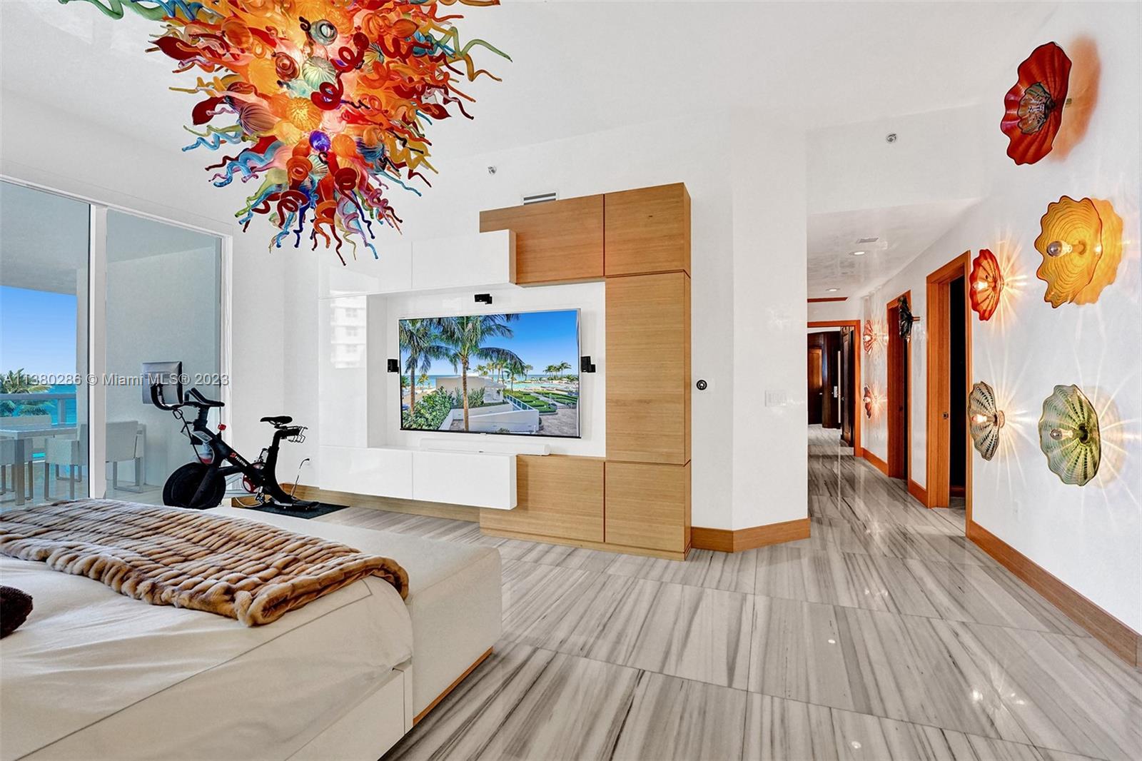 2711 HOLLYWOOD BEACH COND - Residential