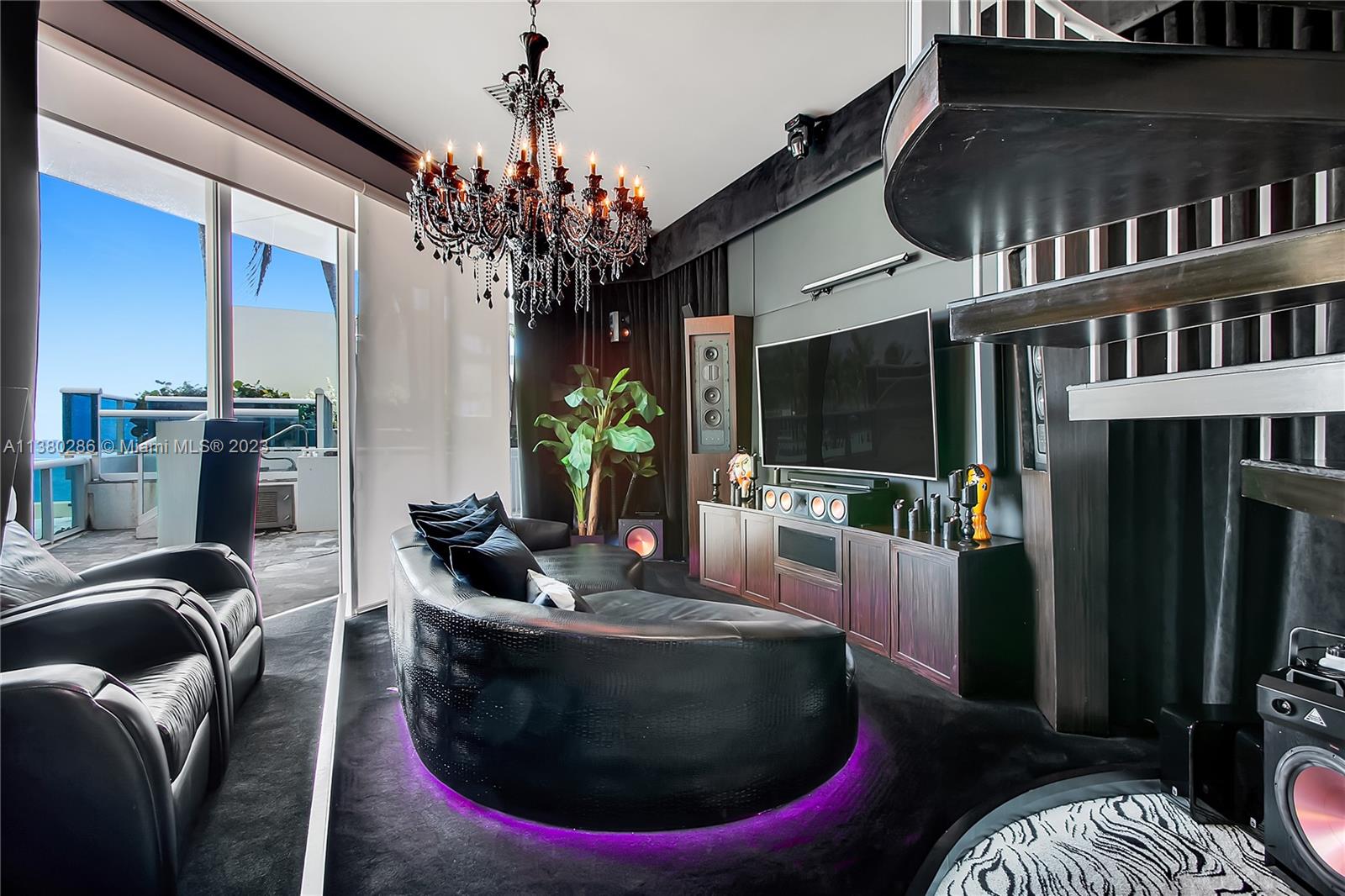 2711 HOLLYWOOD BEACH COND - Residential