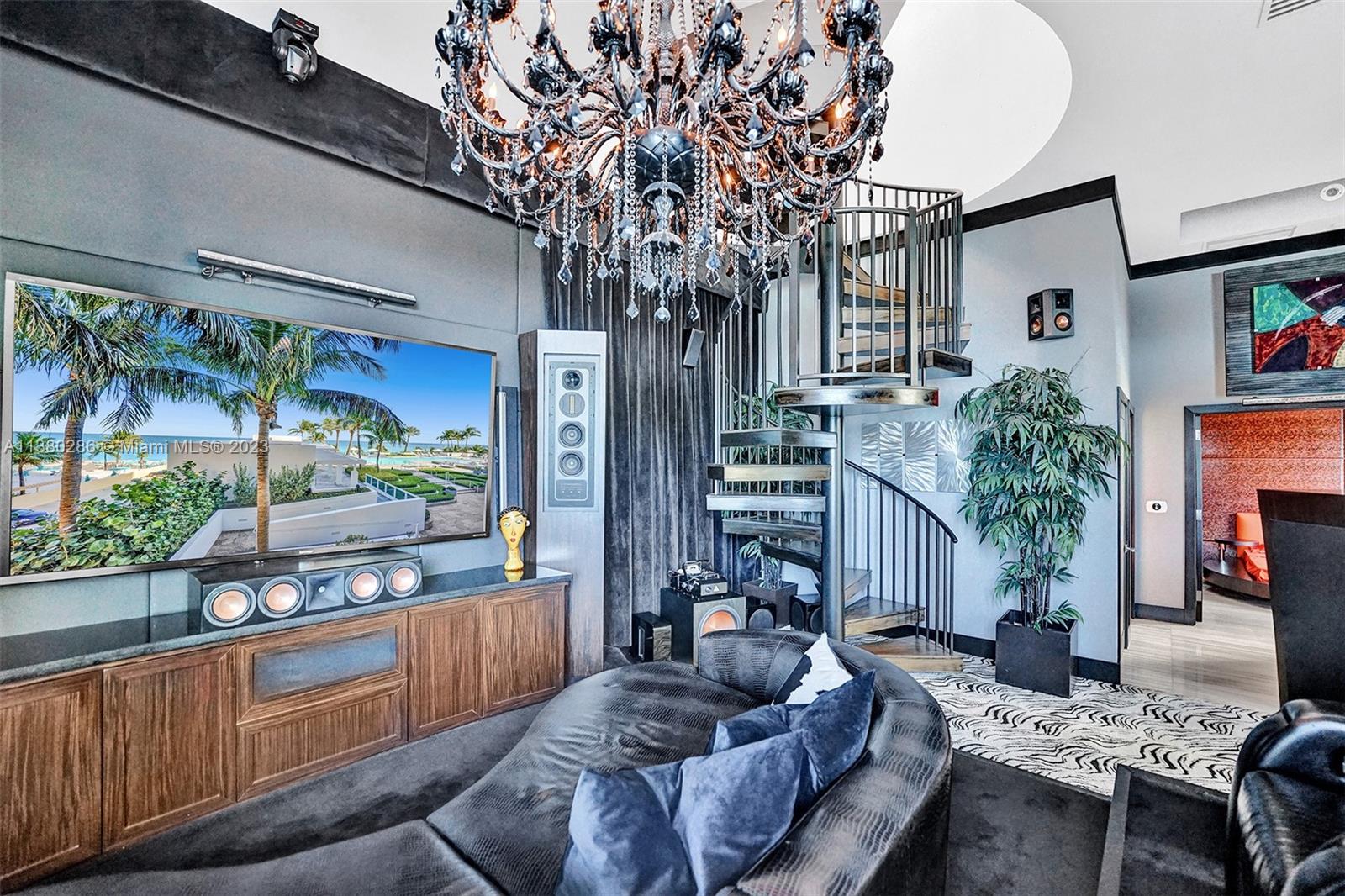 2711 HOLLYWOOD BEACH COND - Residential