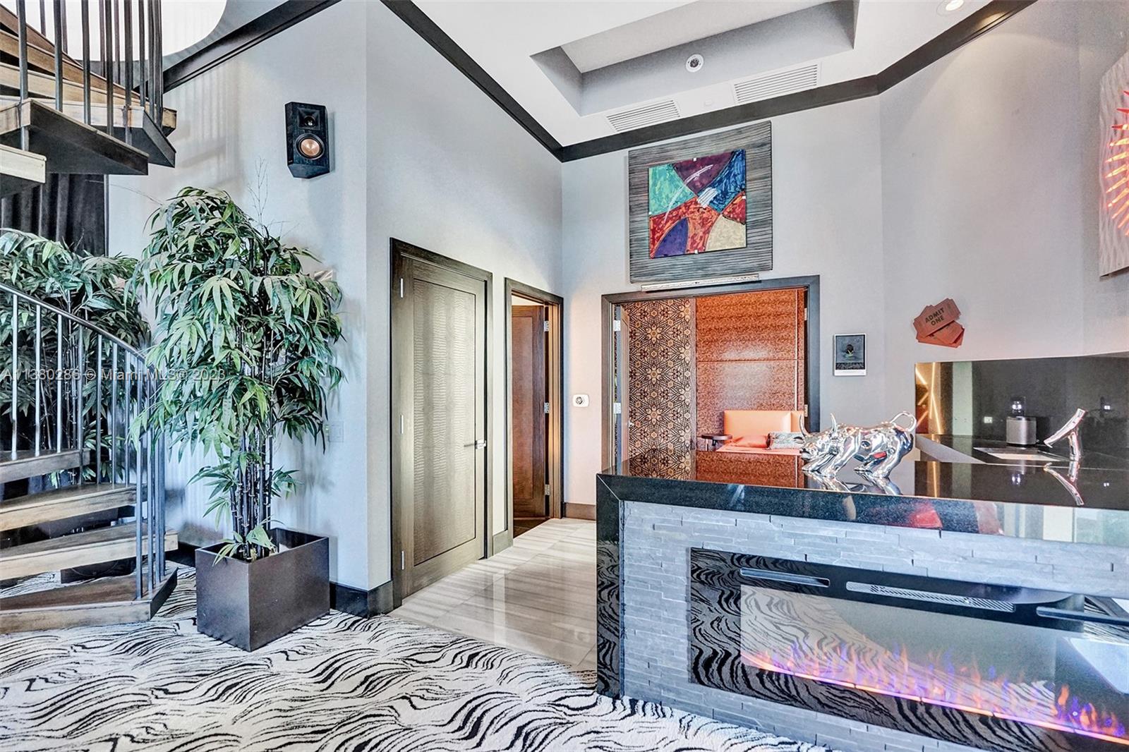 2711 HOLLYWOOD BEACH COND - Residential