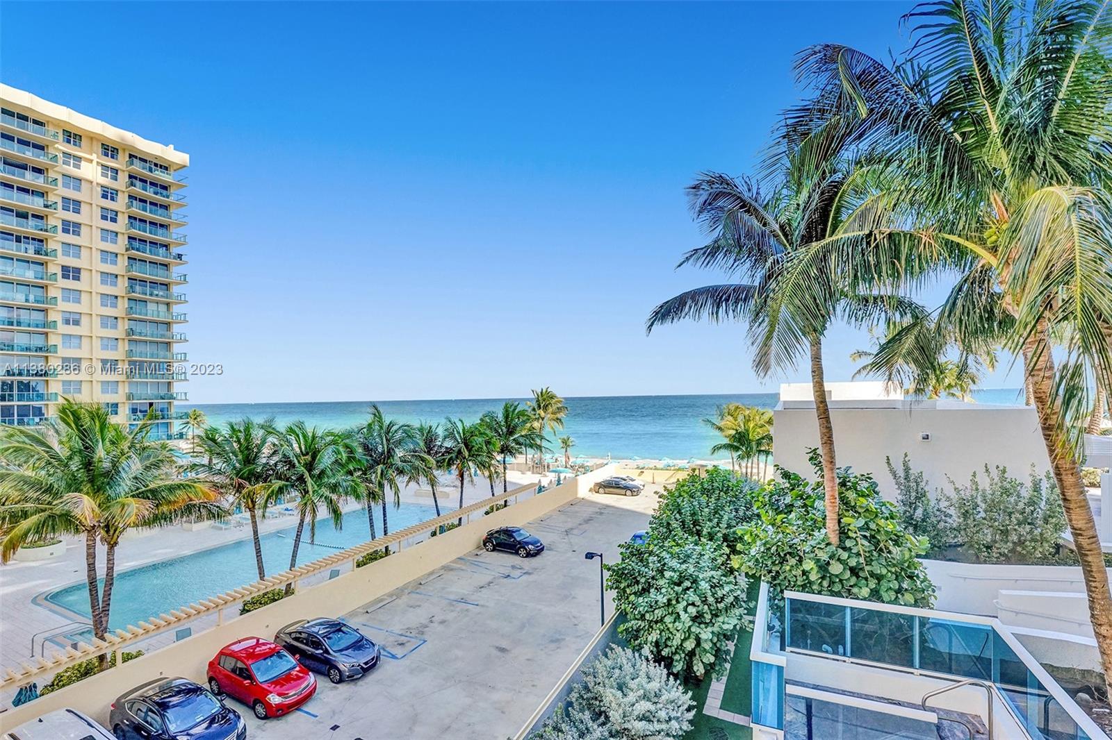 2711 HOLLYWOOD BEACH COND - Residential