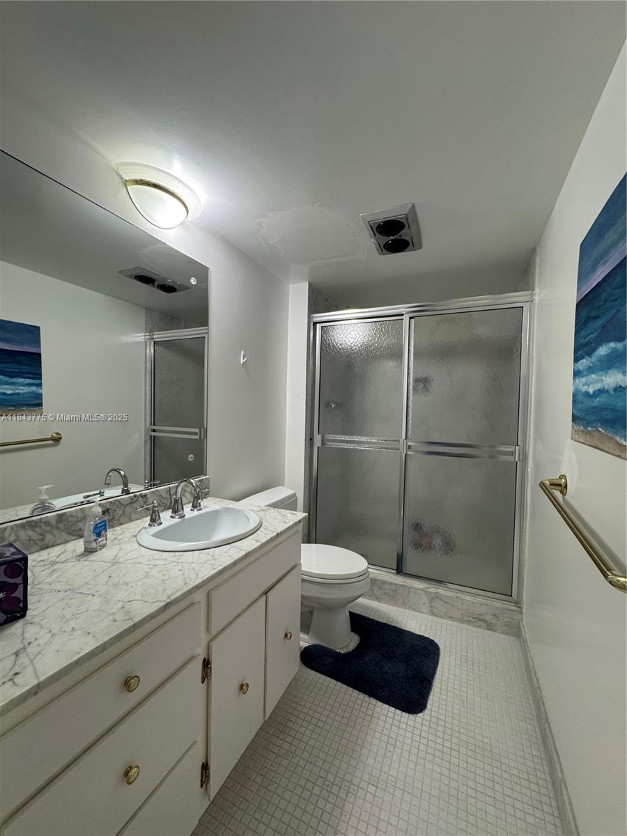 RIVIERA CONDO - Residential