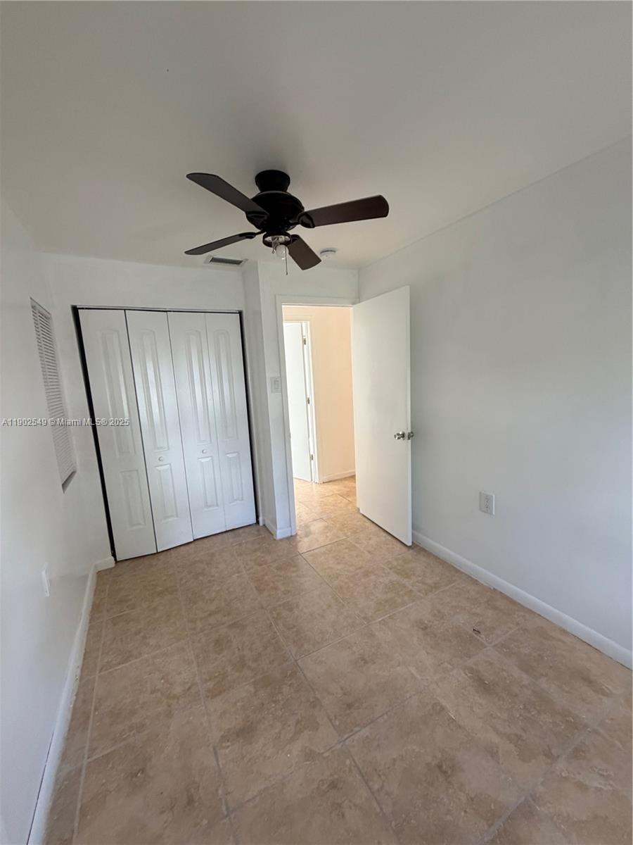 PARA VILLA HEIGHTS - Residential Lease