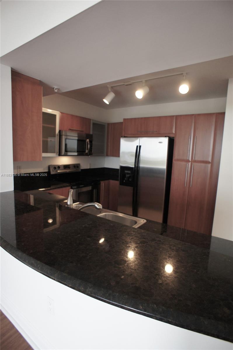 GABLES MARQUIS CONDO - Residential Lease