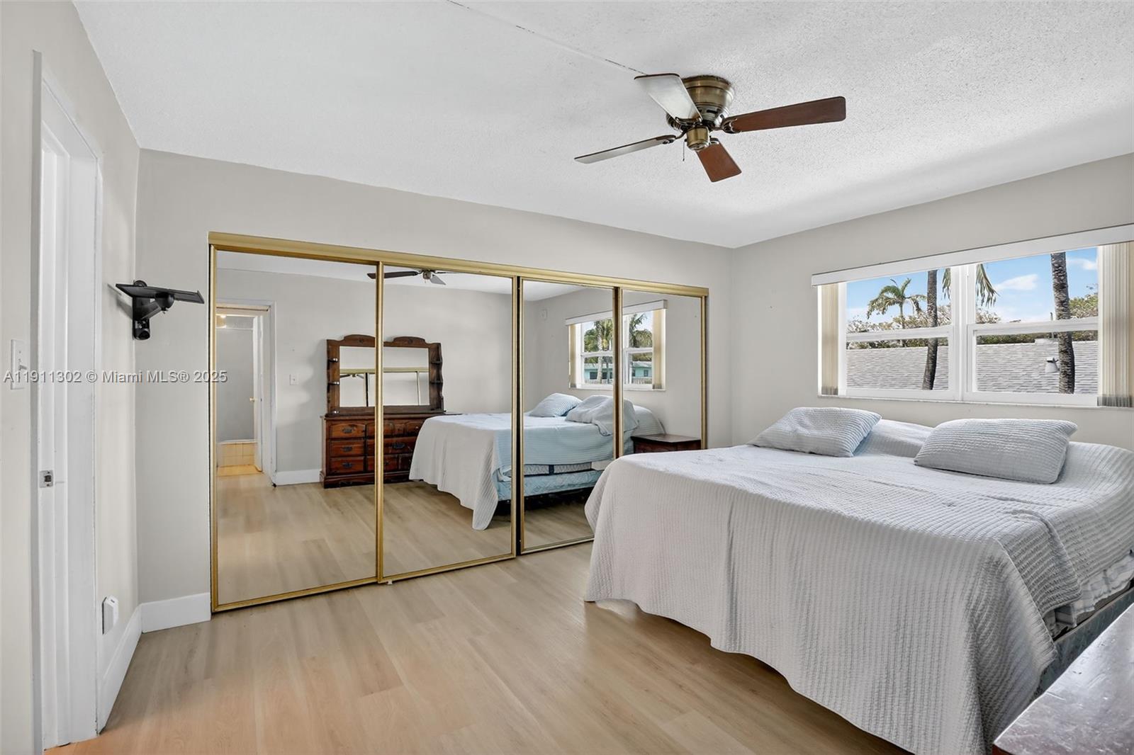 CRYSTAL COURT MANOR NO 7 - Residential