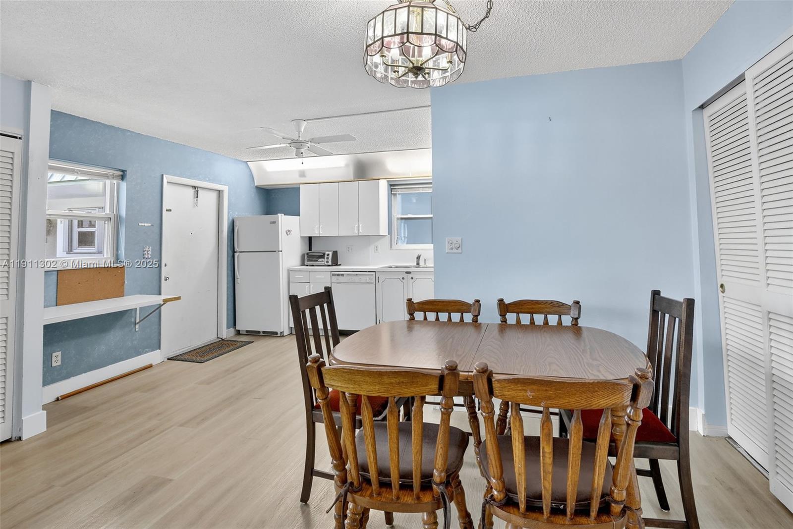 CRYSTAL COURT MANOR NO 7 - Residential