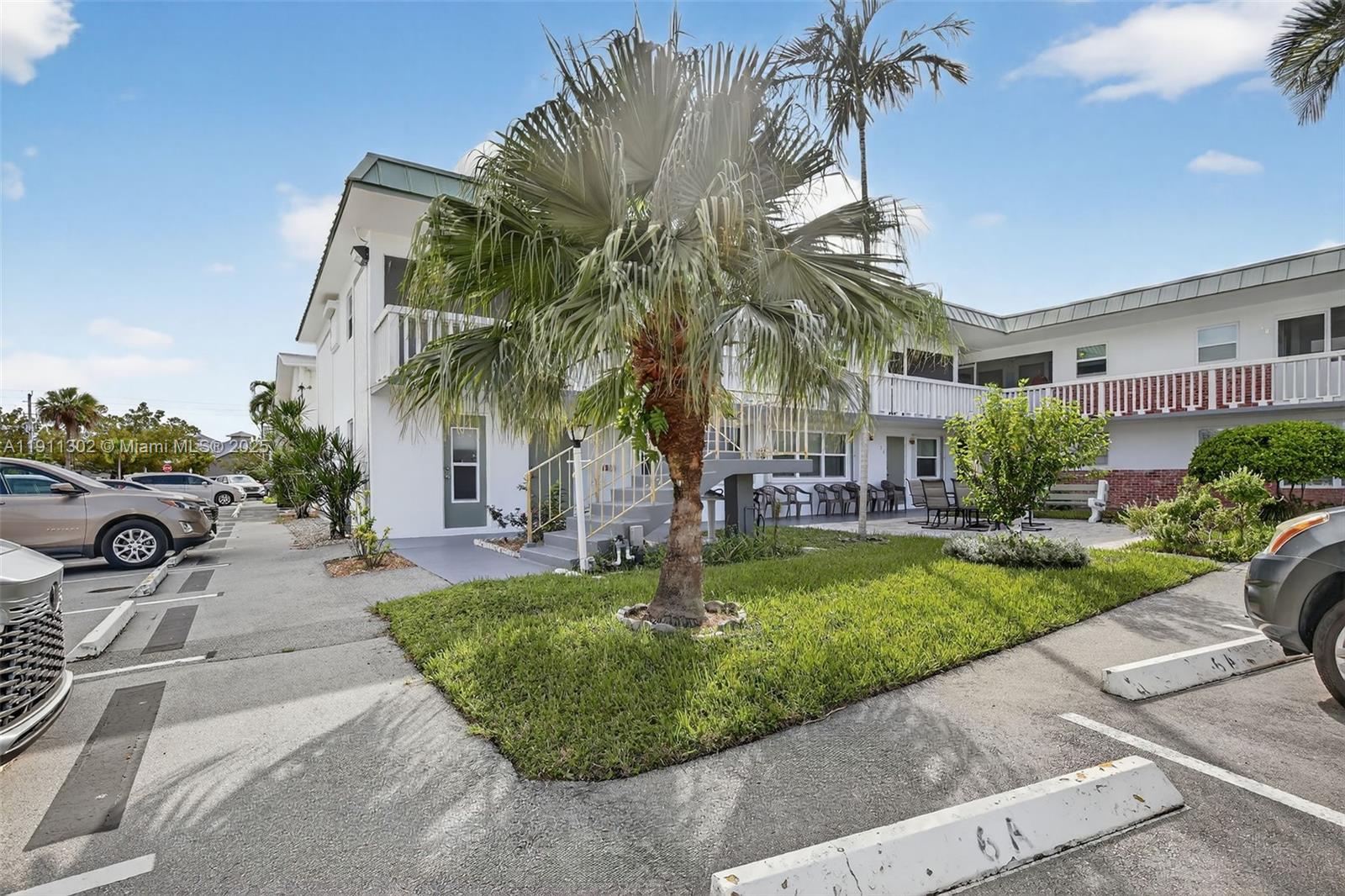 CRYSTAL COURT MANOR NO 7 - Residential