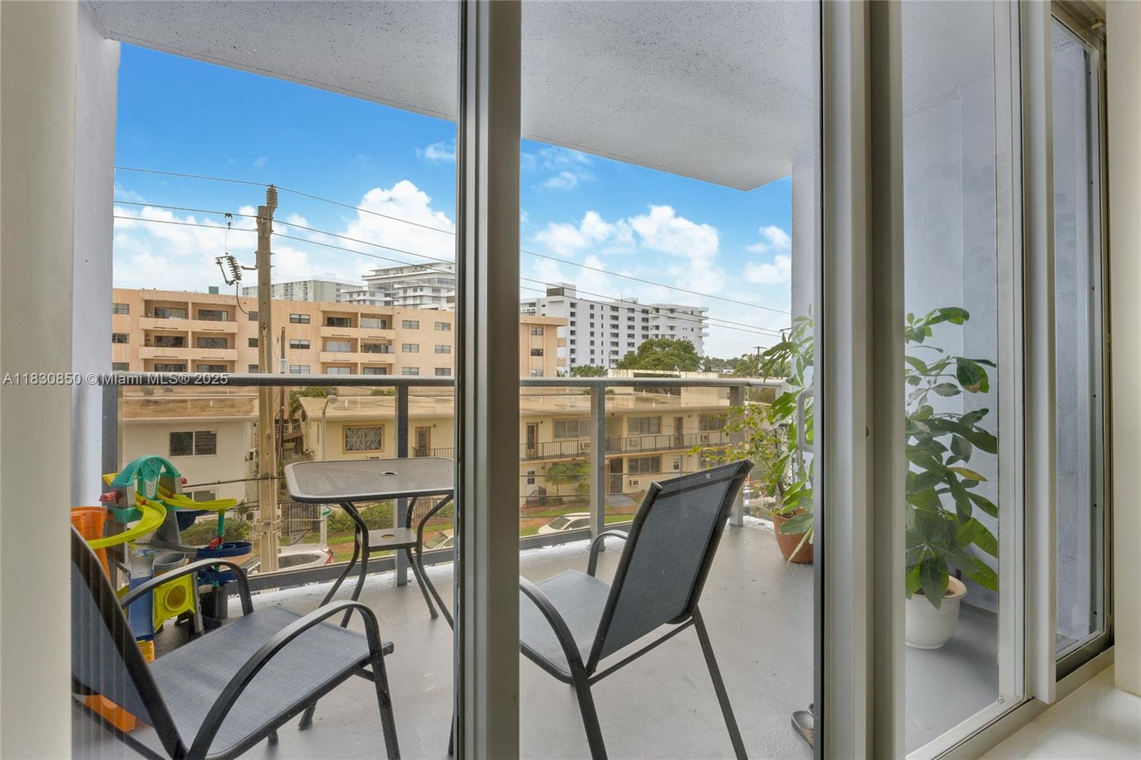 401 BLU OF NORTH BEACH CO - Residential