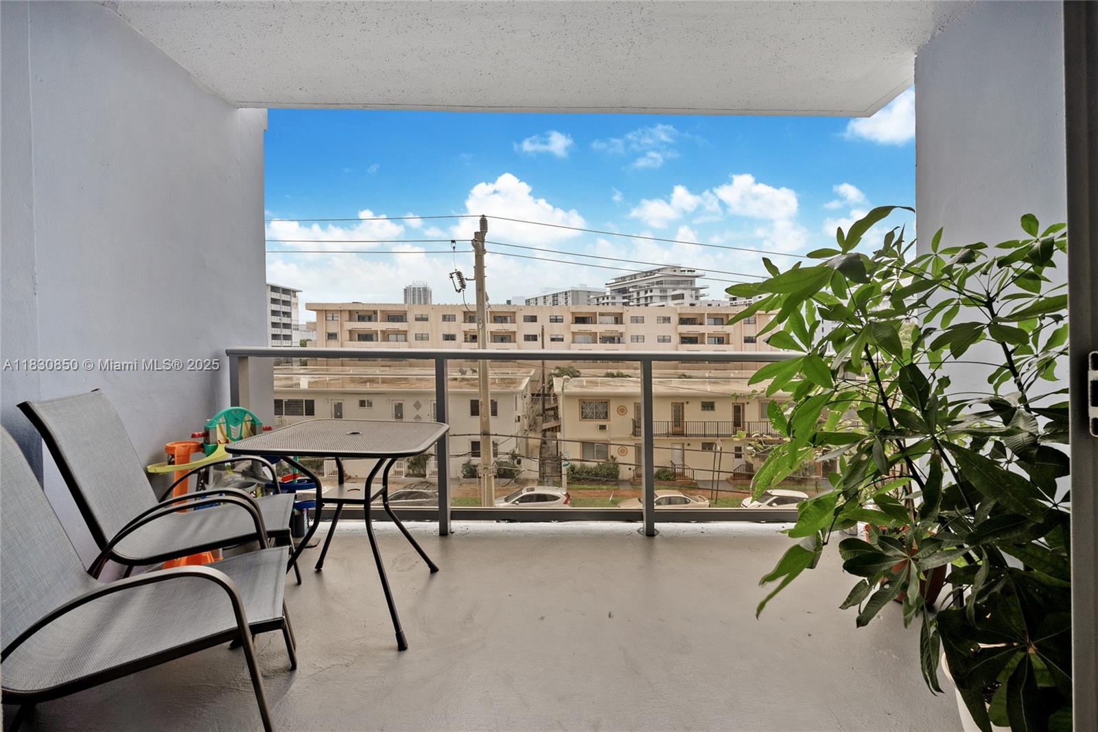 401 BLU OF NORTH BEACH CO - Residential