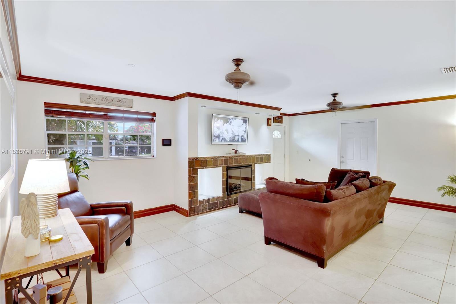 3511 Fairfax Dr