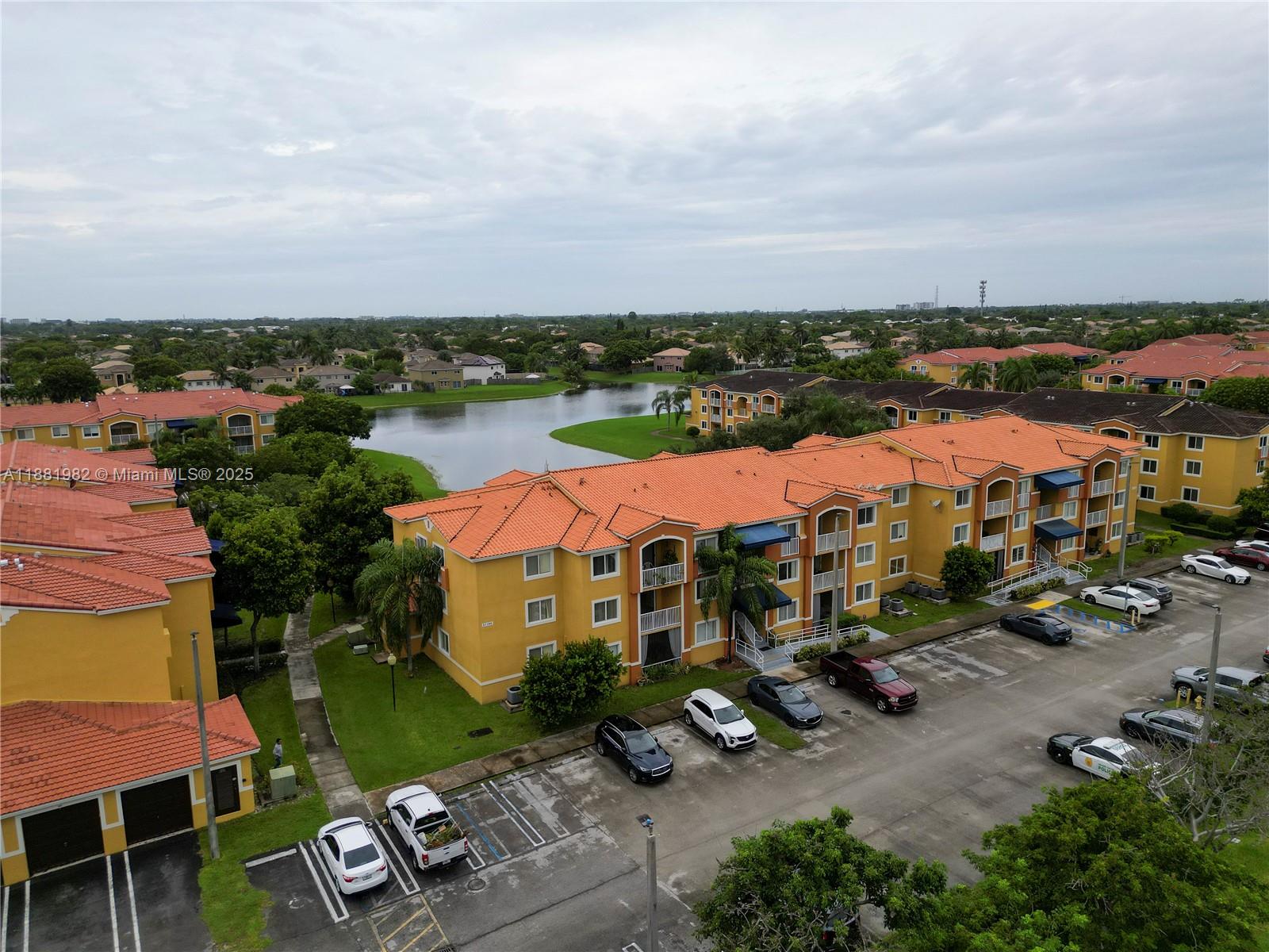 CUTLER LAKES CONDO II - Residential