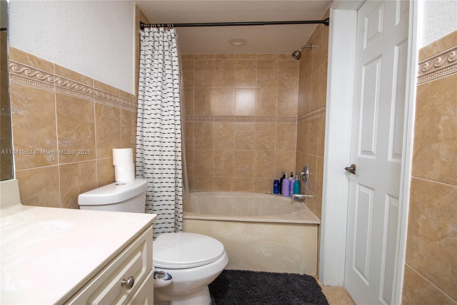 CUTLER LAKES CONDO II - Residential
