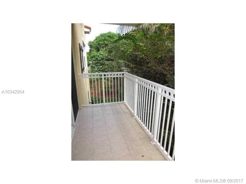 CROISSANT PARK - Residential Lease