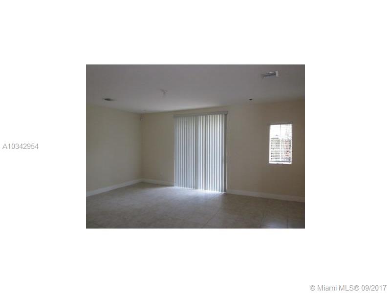 CROISSANT PARK - Residential Lease