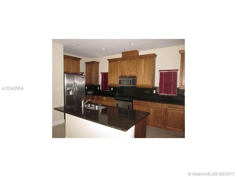 CROISSANT PARK - Residential Lease