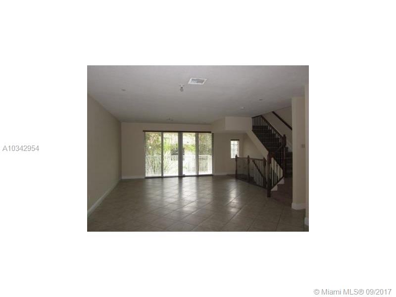 CROISSANT PARK - Residential Lease