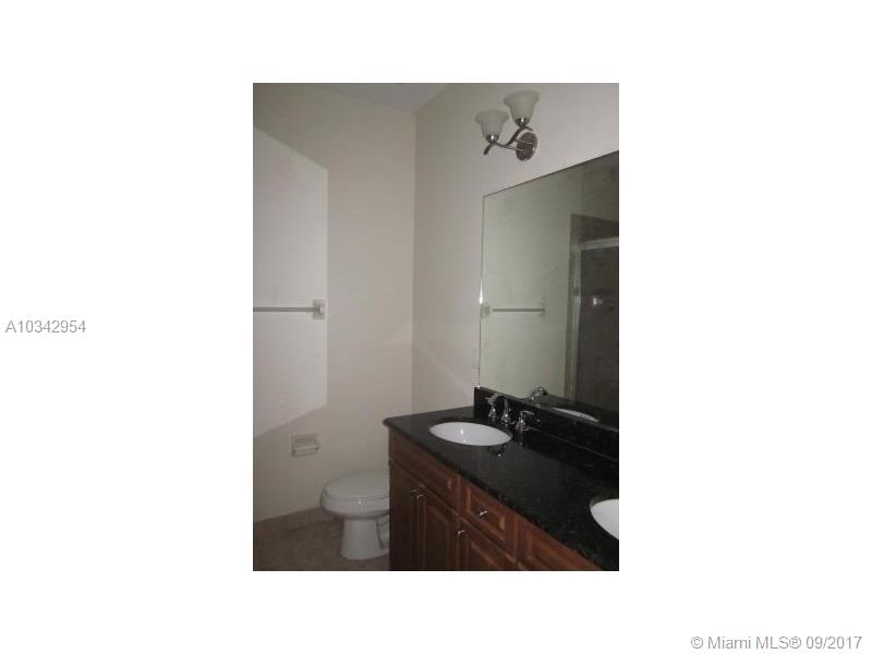 CROISSANT PARK - Residential Lease