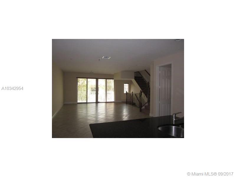 CROISSANT PARK - Residential Lease