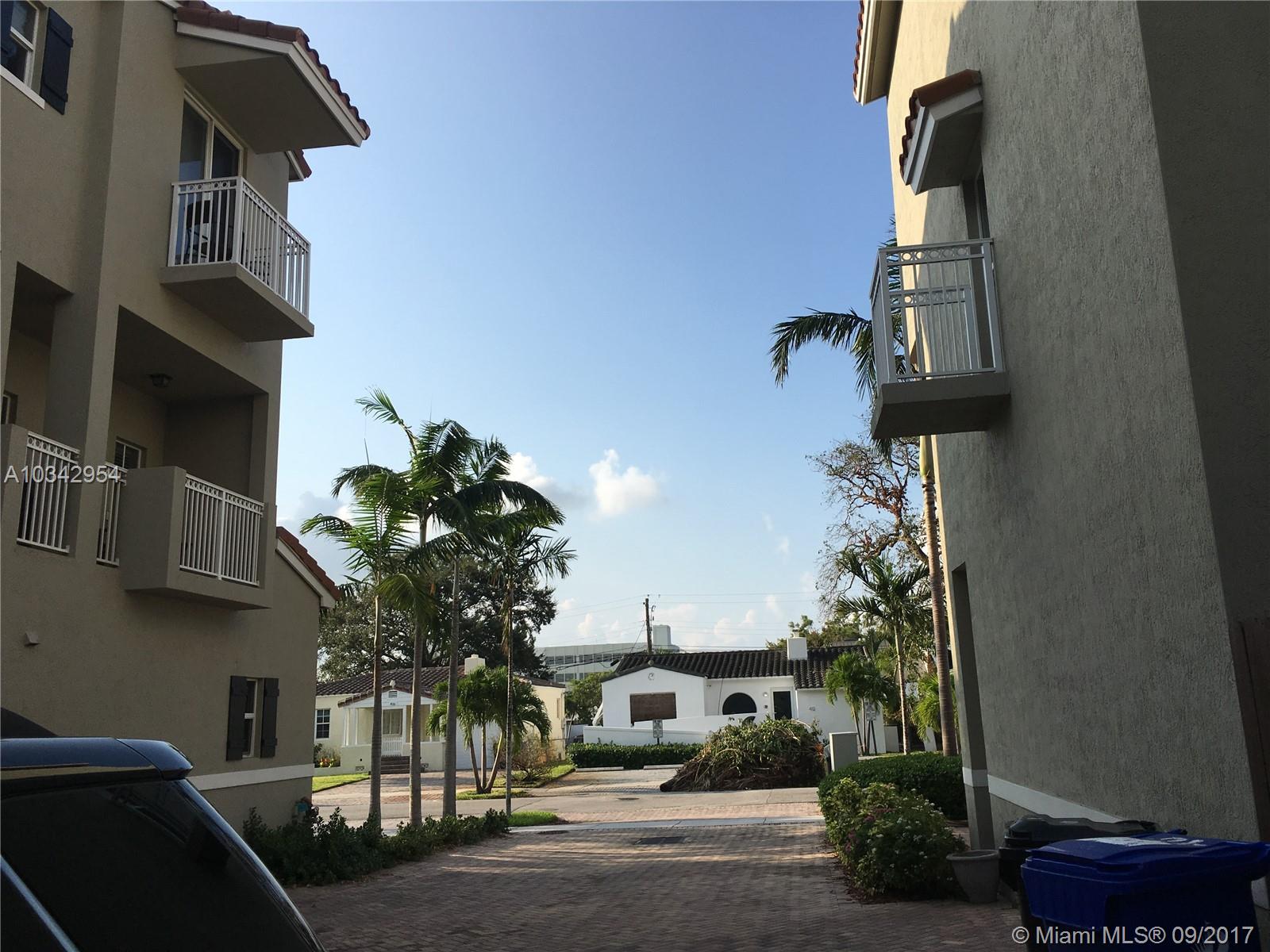 CROISSANT PARK - Residential Lease