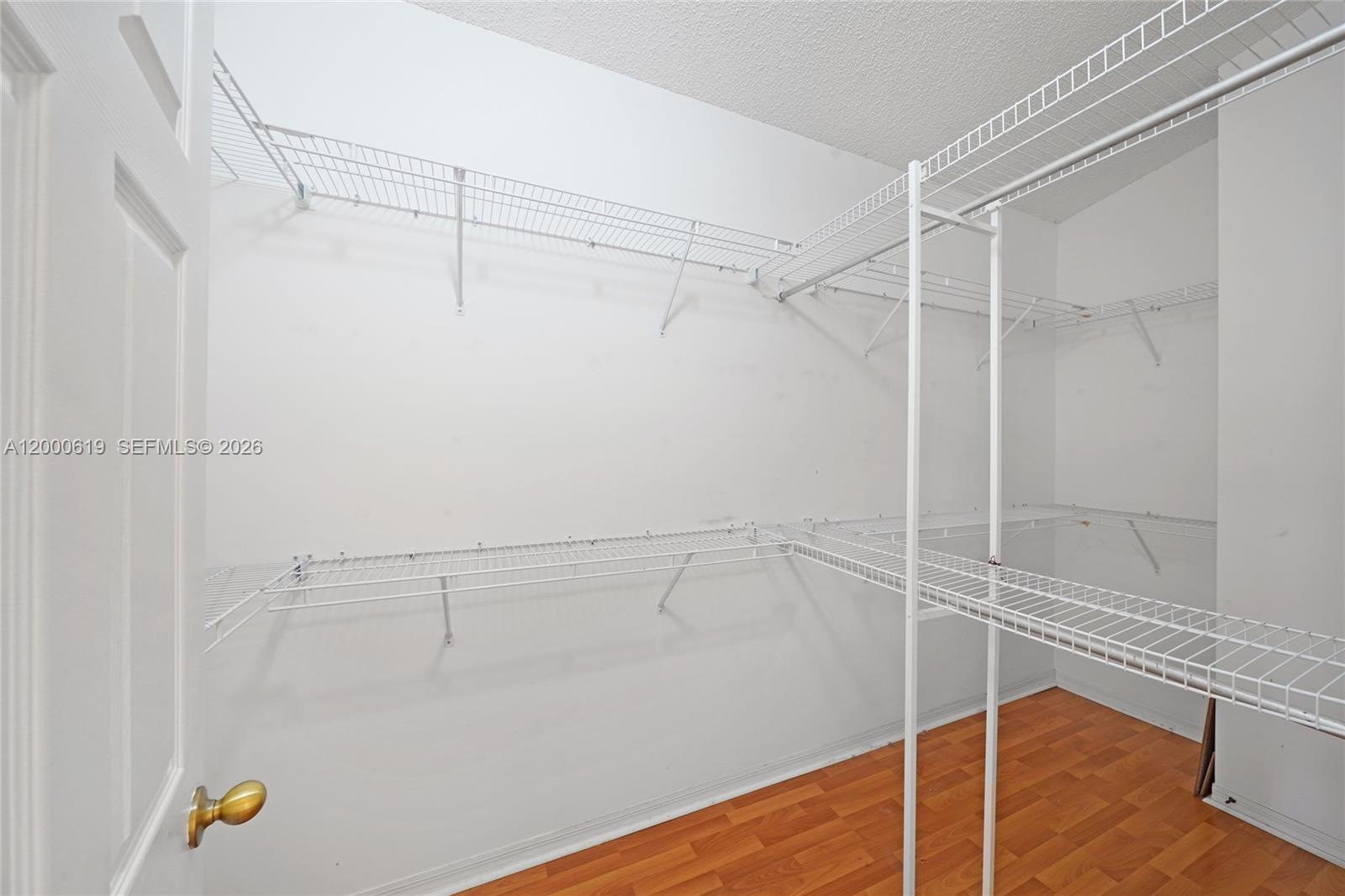 BALMORAL COUNTRY CLUB LAC - Residential