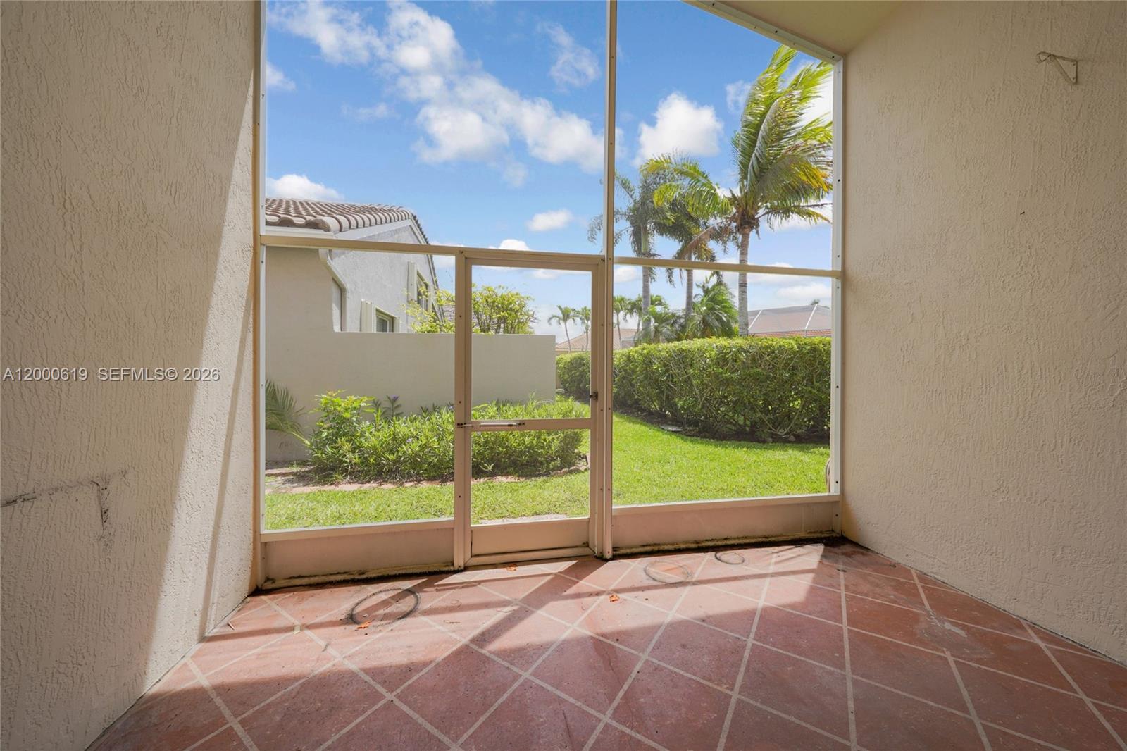 BALMORAL COUNTRY CLUB LAC - Residential