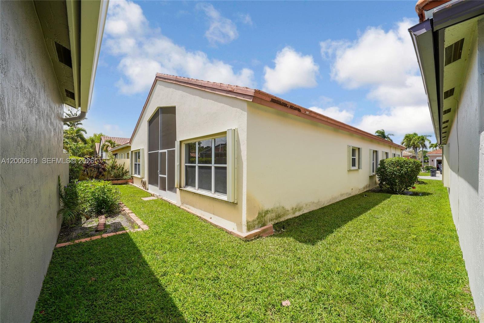 BALMORAL COUNTRY CLUB LAC - Residential