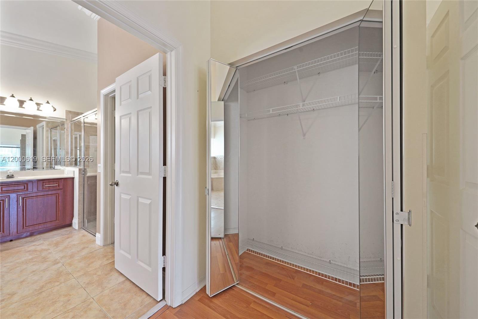 BALMORAL COUNTRY CLUB LAC - Residential