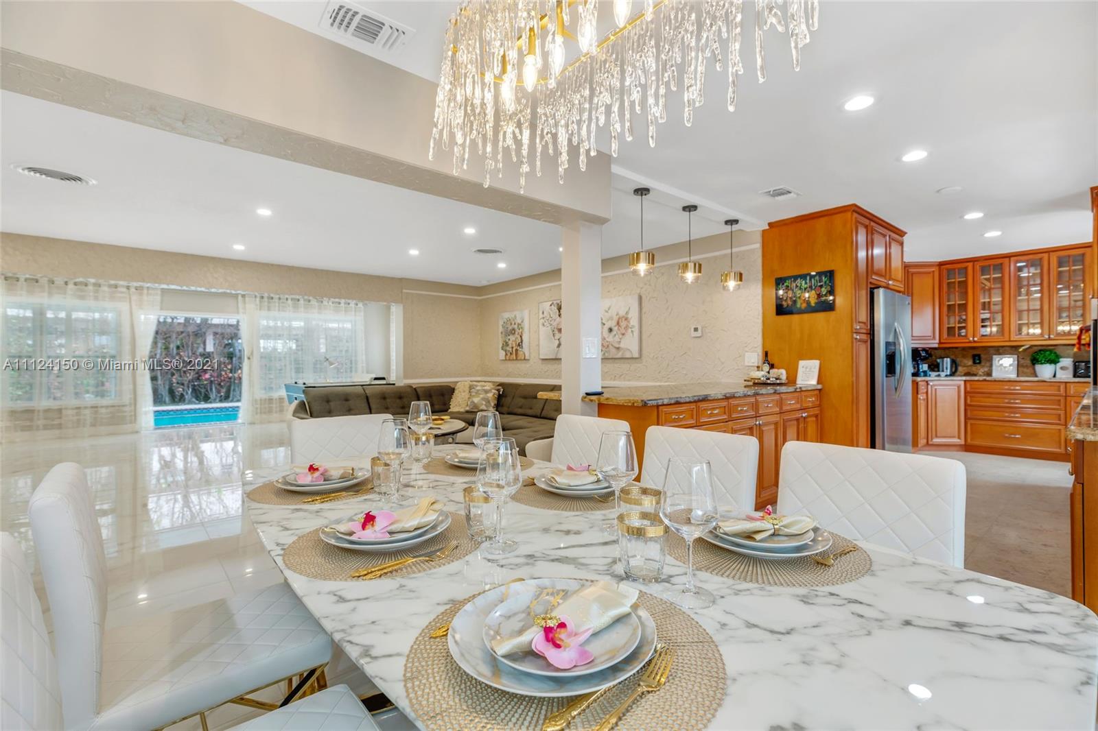 1960 Coral Reef Dr