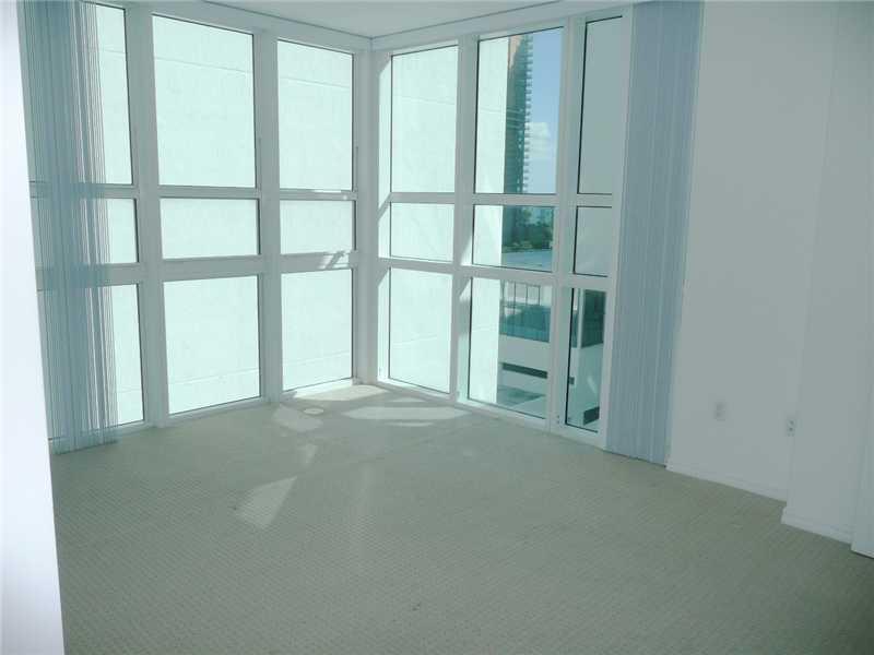 THE PLAZA ON BRICKELL - Residential Lease