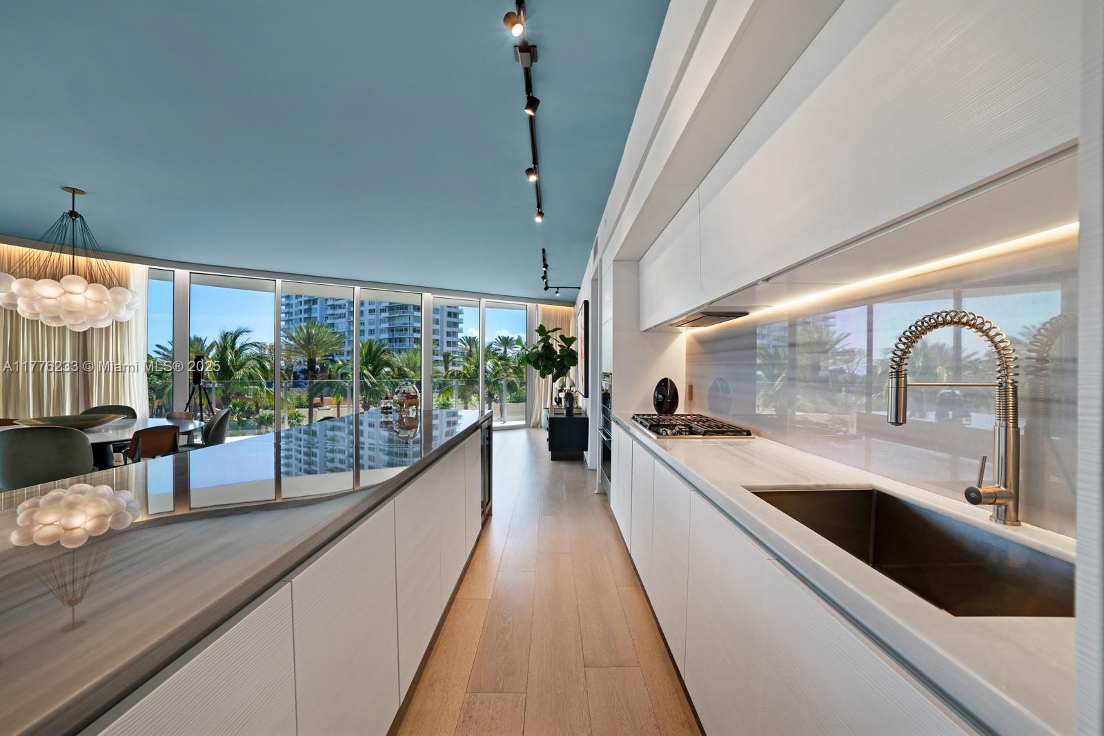 ONE OCEAN CONDO - Residential