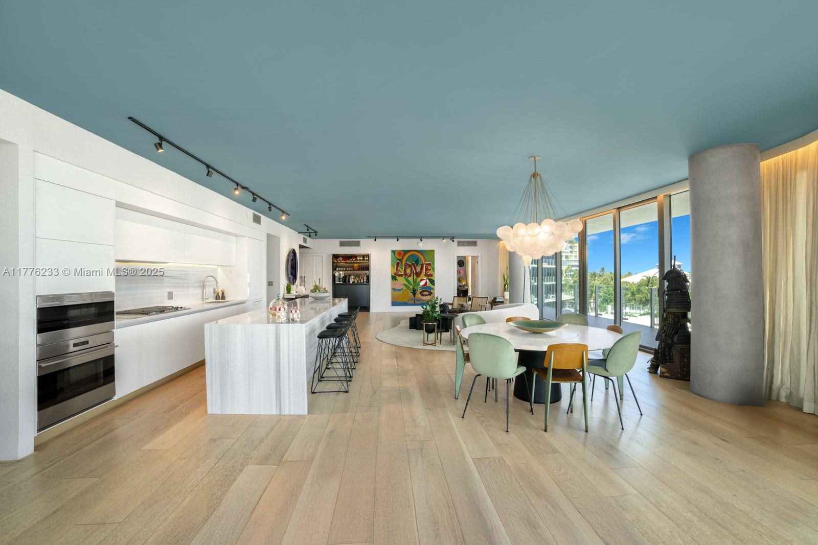 ONE OCEAN CONDO - Residential